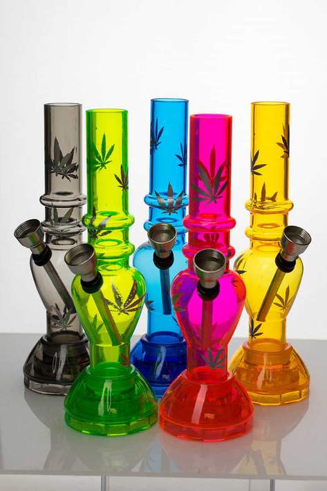 Plastic Bong/ Grinder